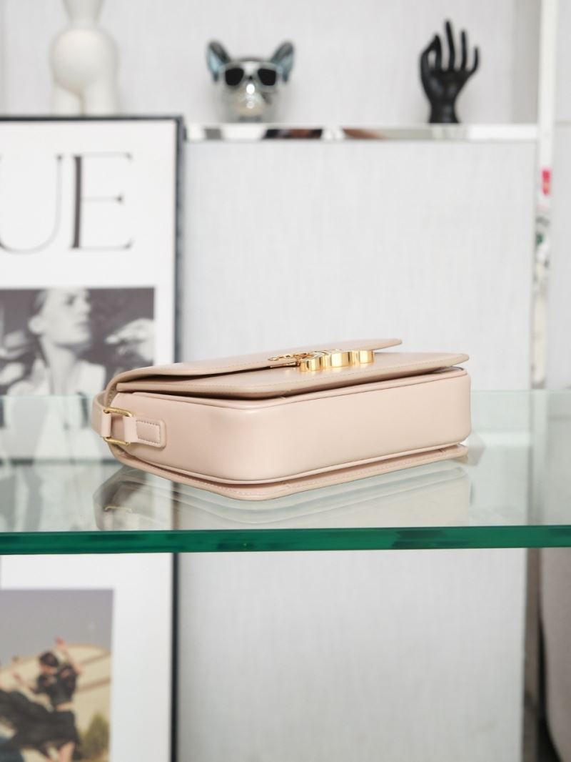 Ce1i*e triomphe bags